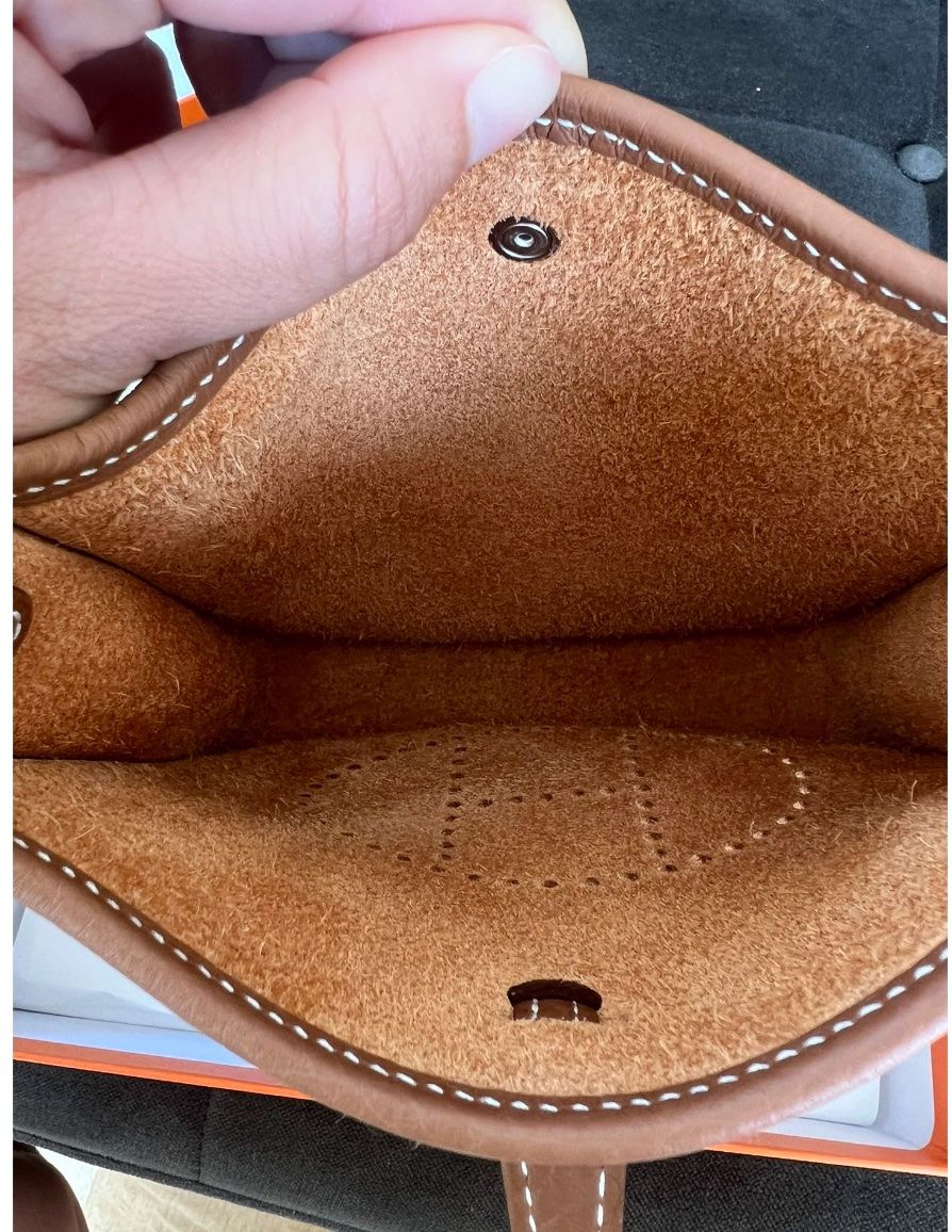 Hermès Borse: Sac Hermès Evelyne 16 Amazone Gold – Nuovo (secondo la descrizione) da Lutry venduto da roxypoxy 5