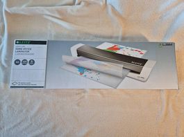 Plastifieuse Leitz (A4 et A3) avec feuilles