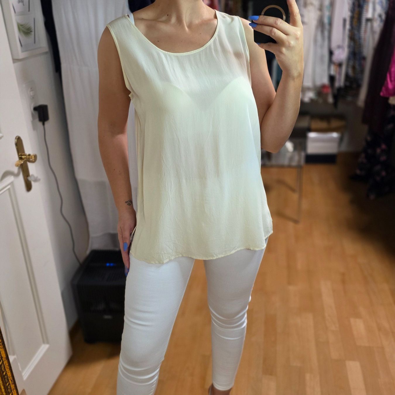 Blusen: Valentine Classic Seidenbluse Gr. 44 – Gebraucht aus Wald ZH von CapLux