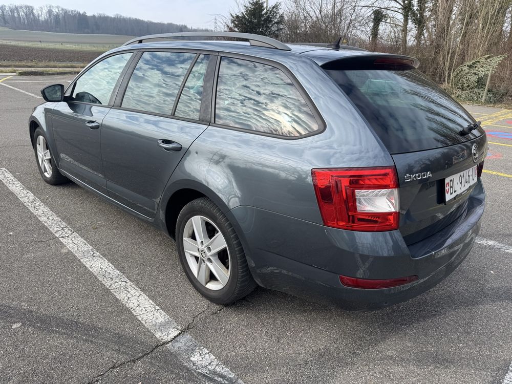 Skoda Automobili: Skoda Octavia 2.0 TDI Frisch ab MFK – Usato da Oberwil BL venduto da Samsung010 6