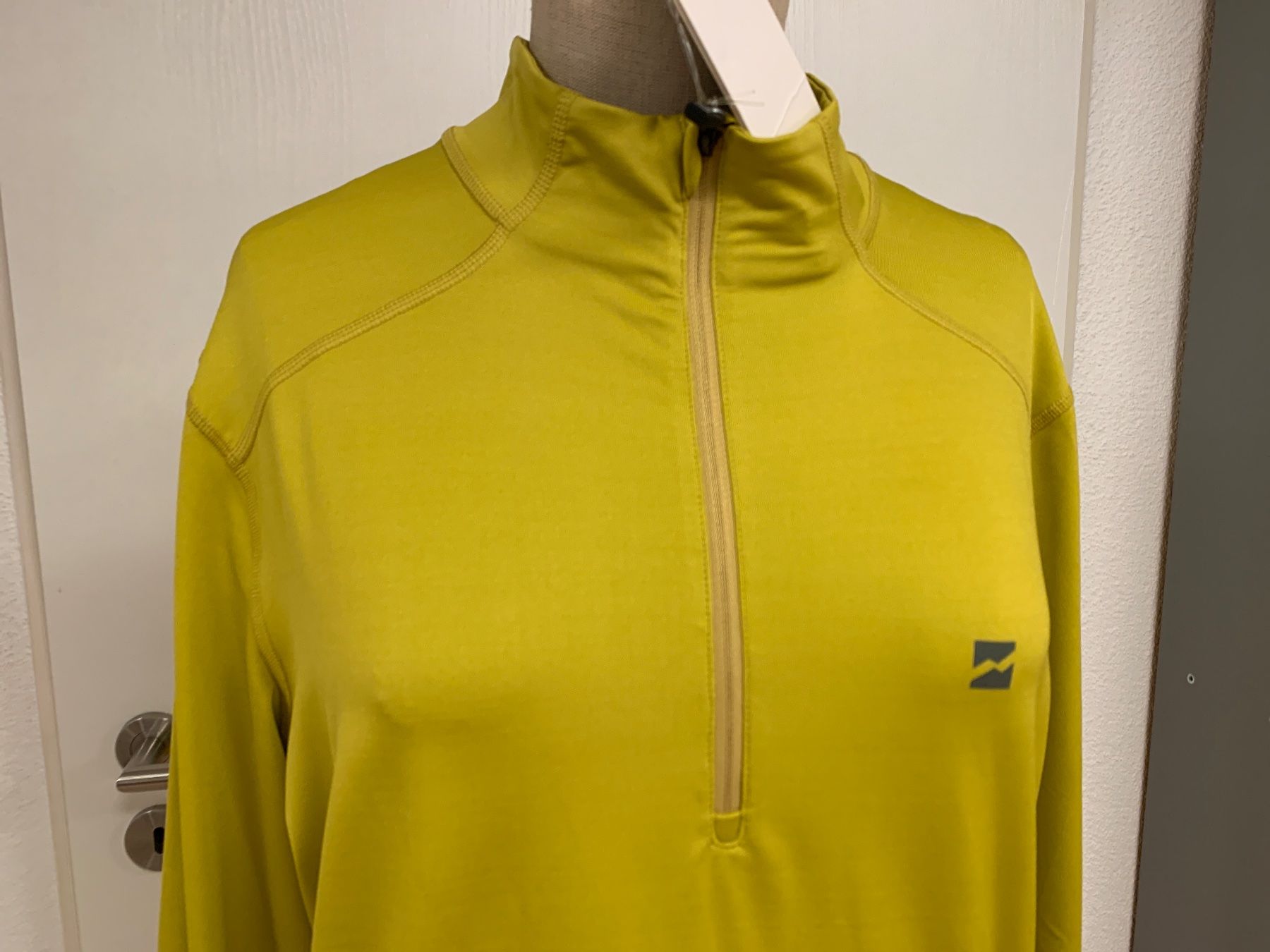 T-shirt: Mountain Force Gr 50 Neu Skishirt – Nuovo e nell'imballaggio originale da Oberweningen venduto da Jogi2 1