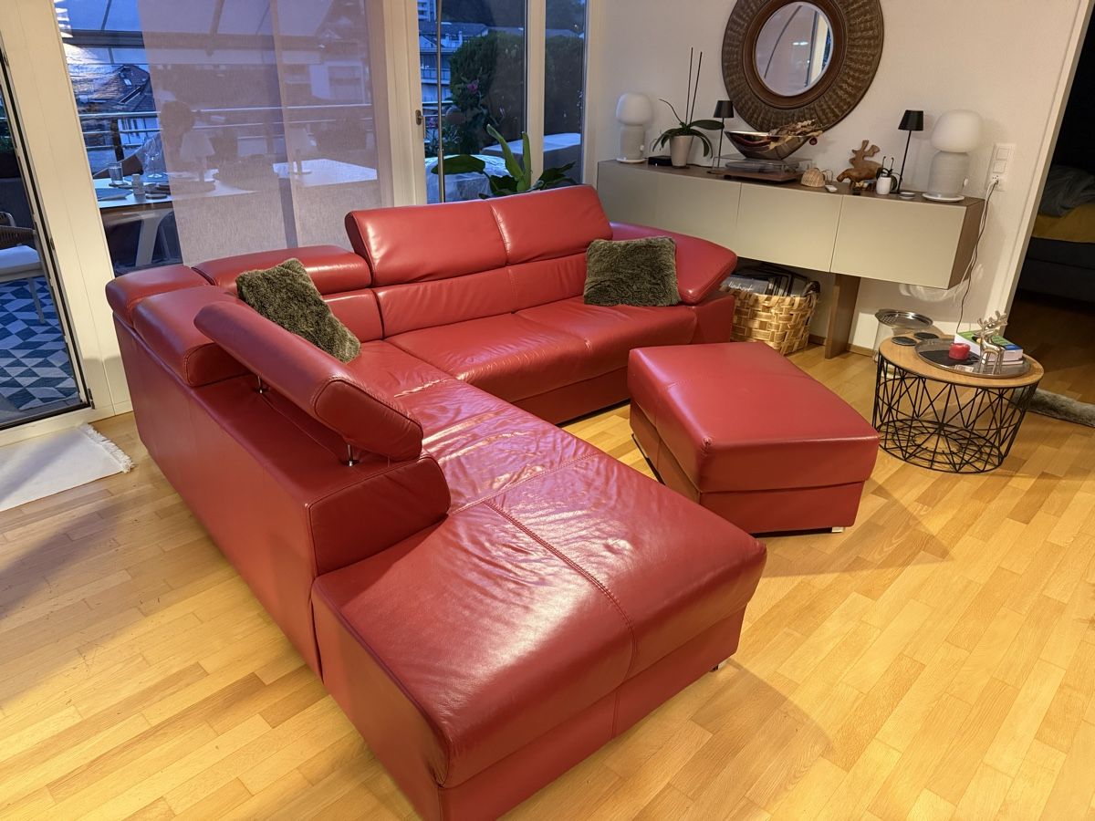 Divani: Rotes Ecksofa plus Hocker in Leder – Usato da Kriens venduto da thomknig