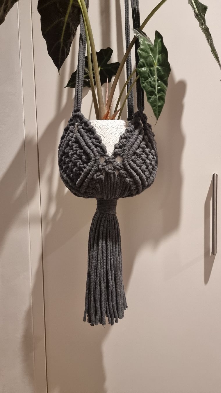 Tutte le decorazioni: Makramme handgeknüpfte Blumenampel  – Nuovo e nell'imballaggio originale da Balgach venduto da Patty04 1
