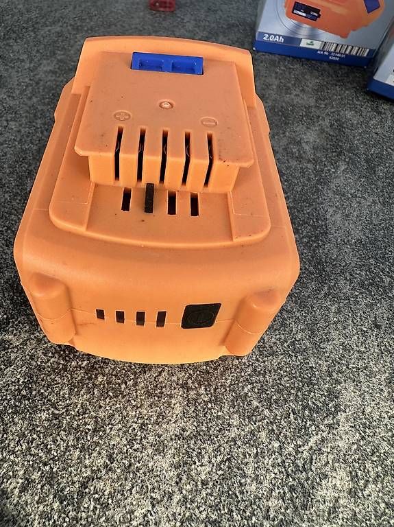 Akkus & Batterien: Okay Akku 18V 4.0Ah – Gebraucht aus Speicherschwendi von Supersport 1