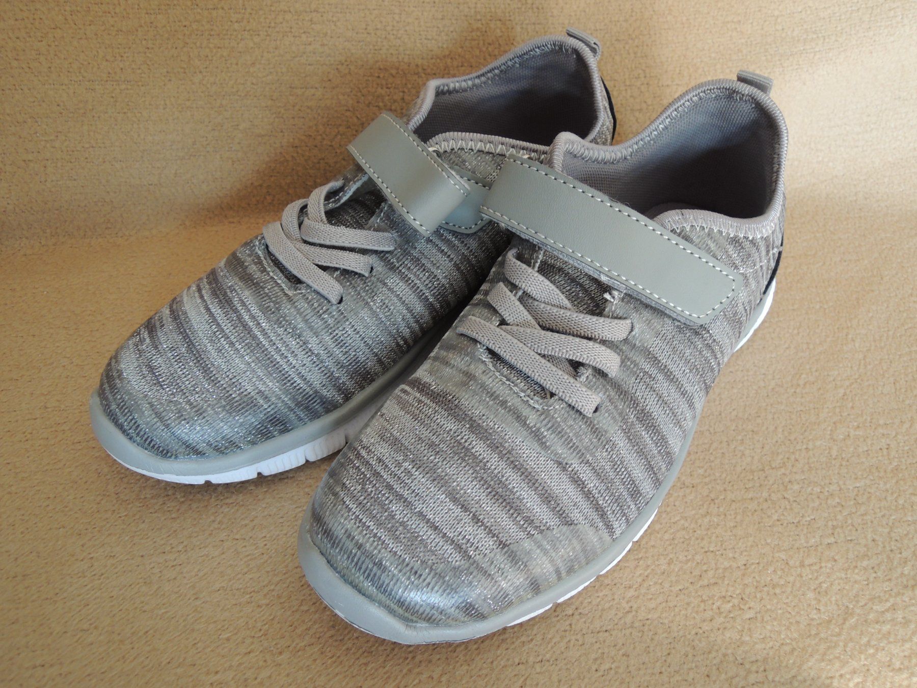 Scarpe da donna: NEUE Damenschuhe Grösse 33 Twint ok – Nuovo (secondo la descrizione) da Uznach venduto da rut_xrx5 2