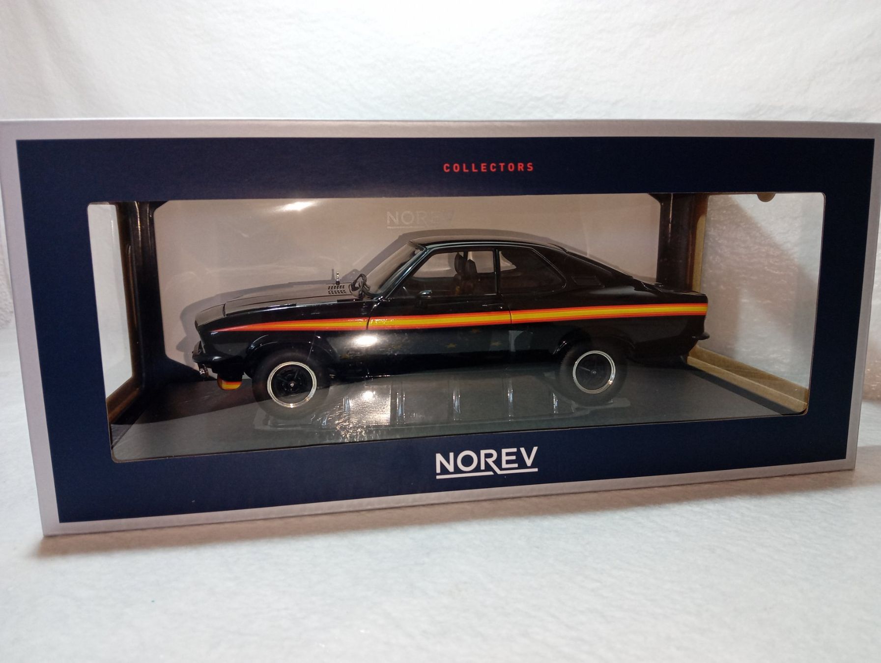 Norev Modellini d'auto: Opel Manta GT/E Black Magic – Nuovo e nell'imballaggio originale da Huttwil venduto da Secondtrain 8