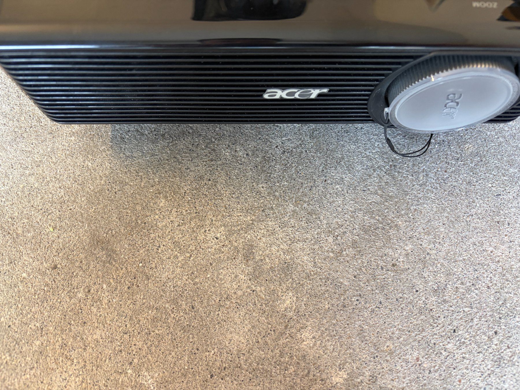 Acer Proiettori: Acer P1203 Beamer – Usato da Wettingen venduto da vikivi 1