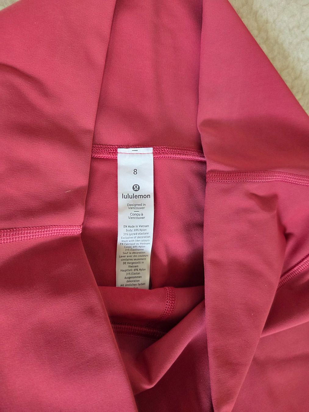Lululemon Leggings: Lululemon leggins Grosse 8 – Usato da Walchwil venduto da Petulas 1