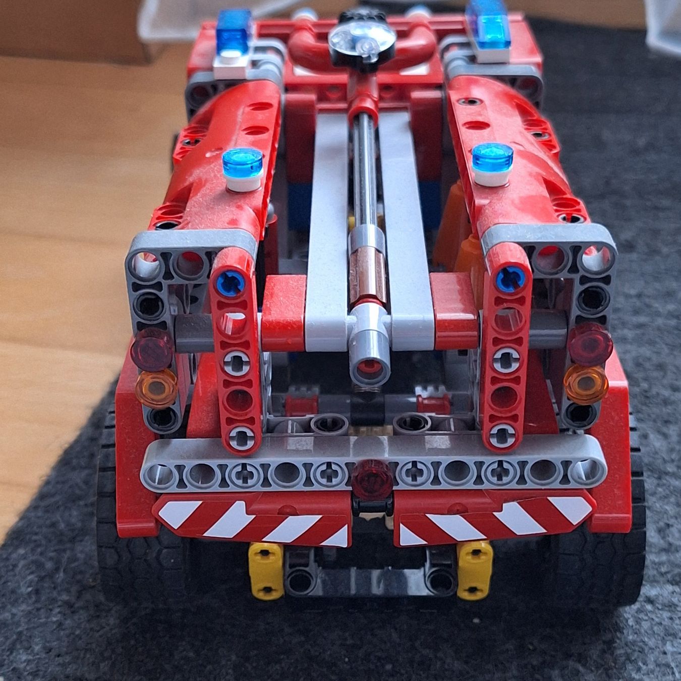 Lego Giocattoli: LEGO Technic Feuerwehrauto 42068 – Nuovo (secondo la descrizione) da Hettenschwil venduto da Schneuggi2 8