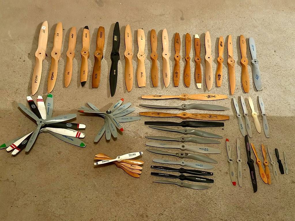 Modellbausätze & Standmodelle: Modellflugzeug - Ersatzmaterial - Propeller – Gebraucht aus Wil SG von JoRaHa