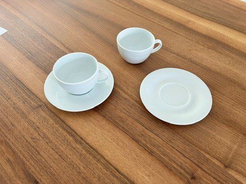 Tasses: Kaffeetassen mit Unterteller – D'occasion à Kastanienbaum par Sommer.2014