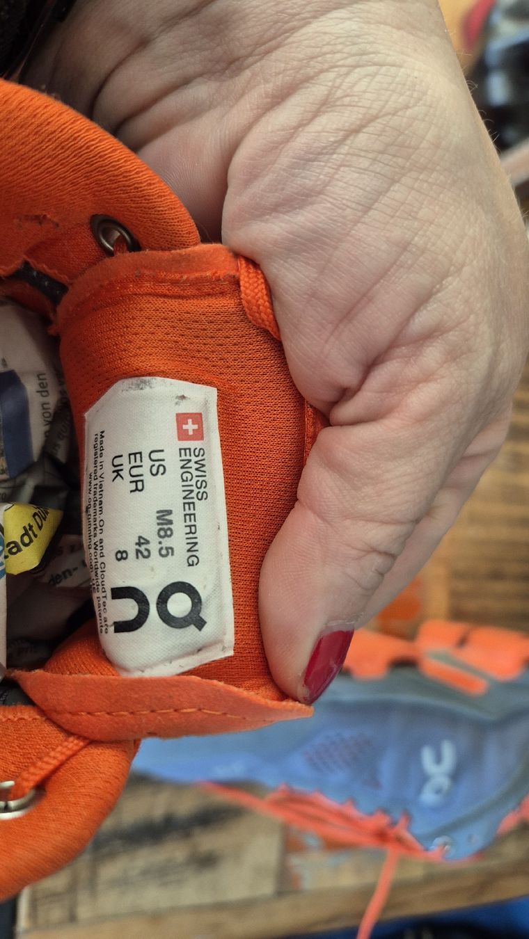 On Scarpe da uomo: on Schuhe Gr.42 – Usato da Benglen venduto da Janine_25 5