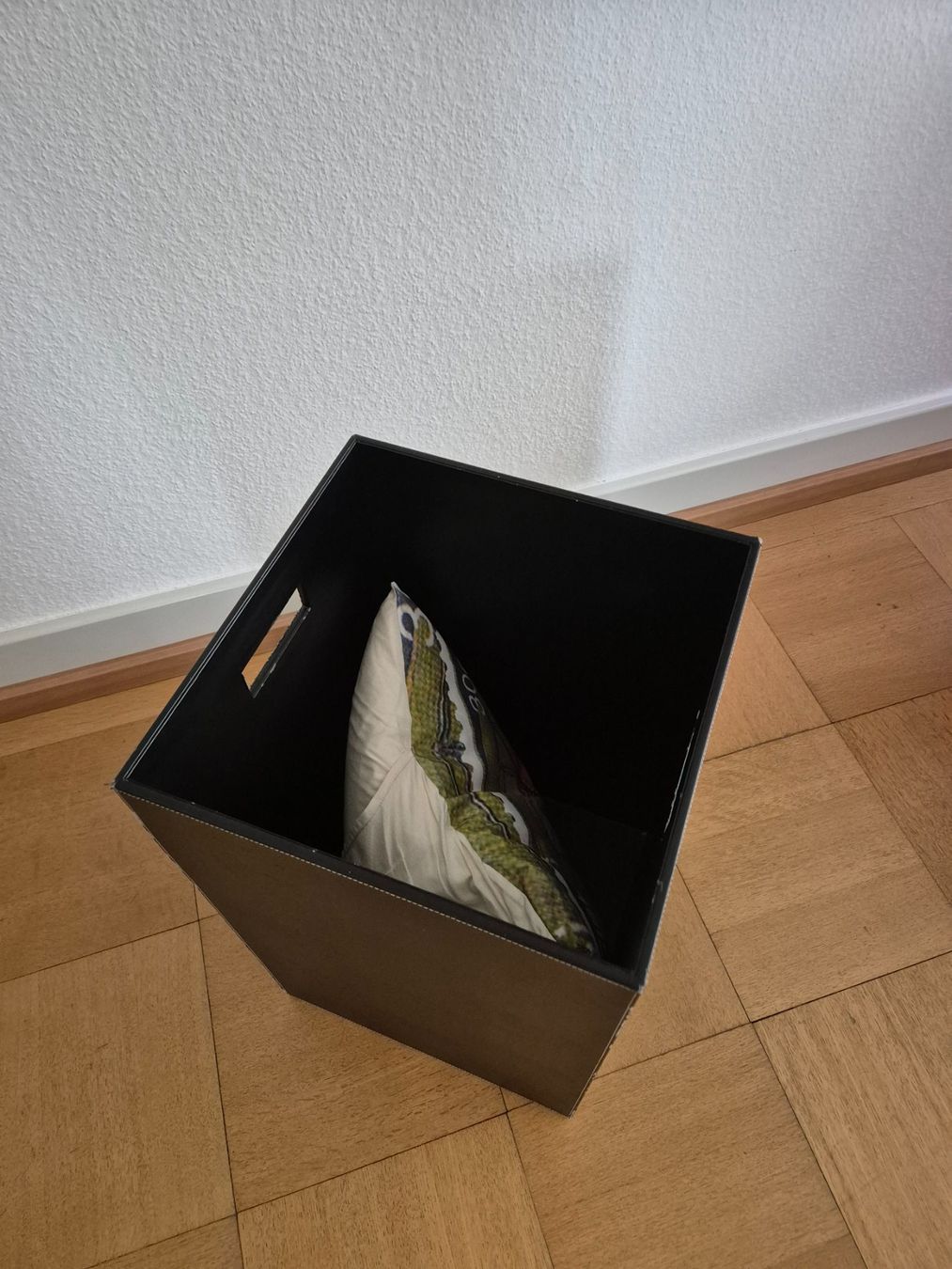 Pfister Autres articles pour la maison: Waschkorb oder Kissenbox – D'occasion à Muri b. Bern par muribern 4