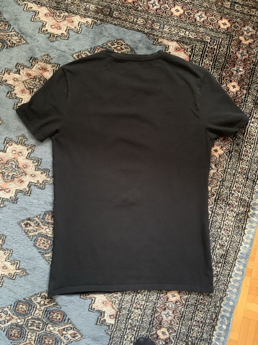 Guess T-shirt: GUESS t.Shirt gr M – Usato da Gutenswil venduto da Bregenzer8610 4