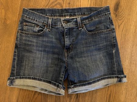 Levi Strauss Jeansshorts Damen Blau Groesse 29 Zustand gut