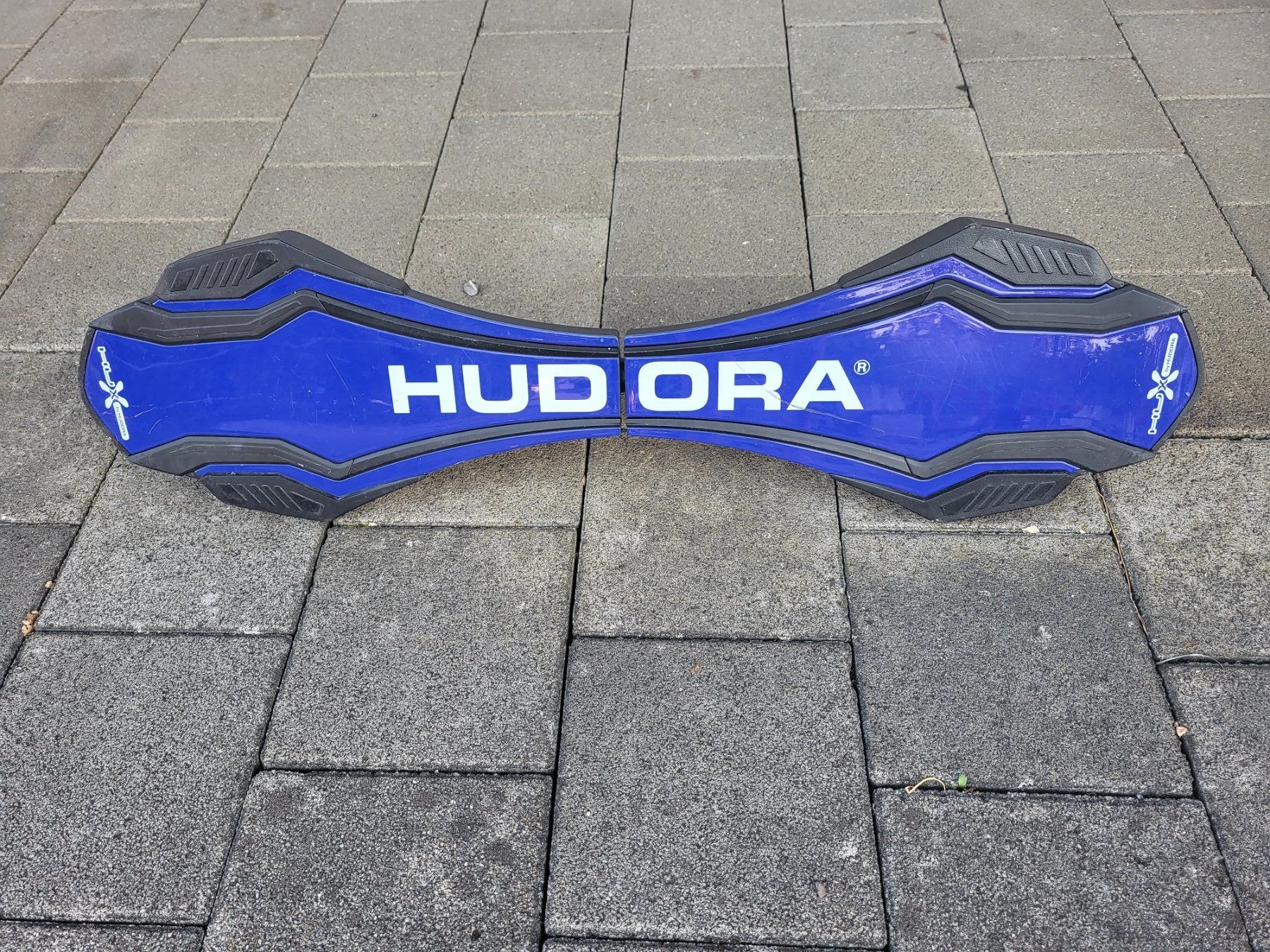 Hudora Skateboards: HUDORA Waveboard blau guter Zustand – D'occasion à Rünenberg par Bille77