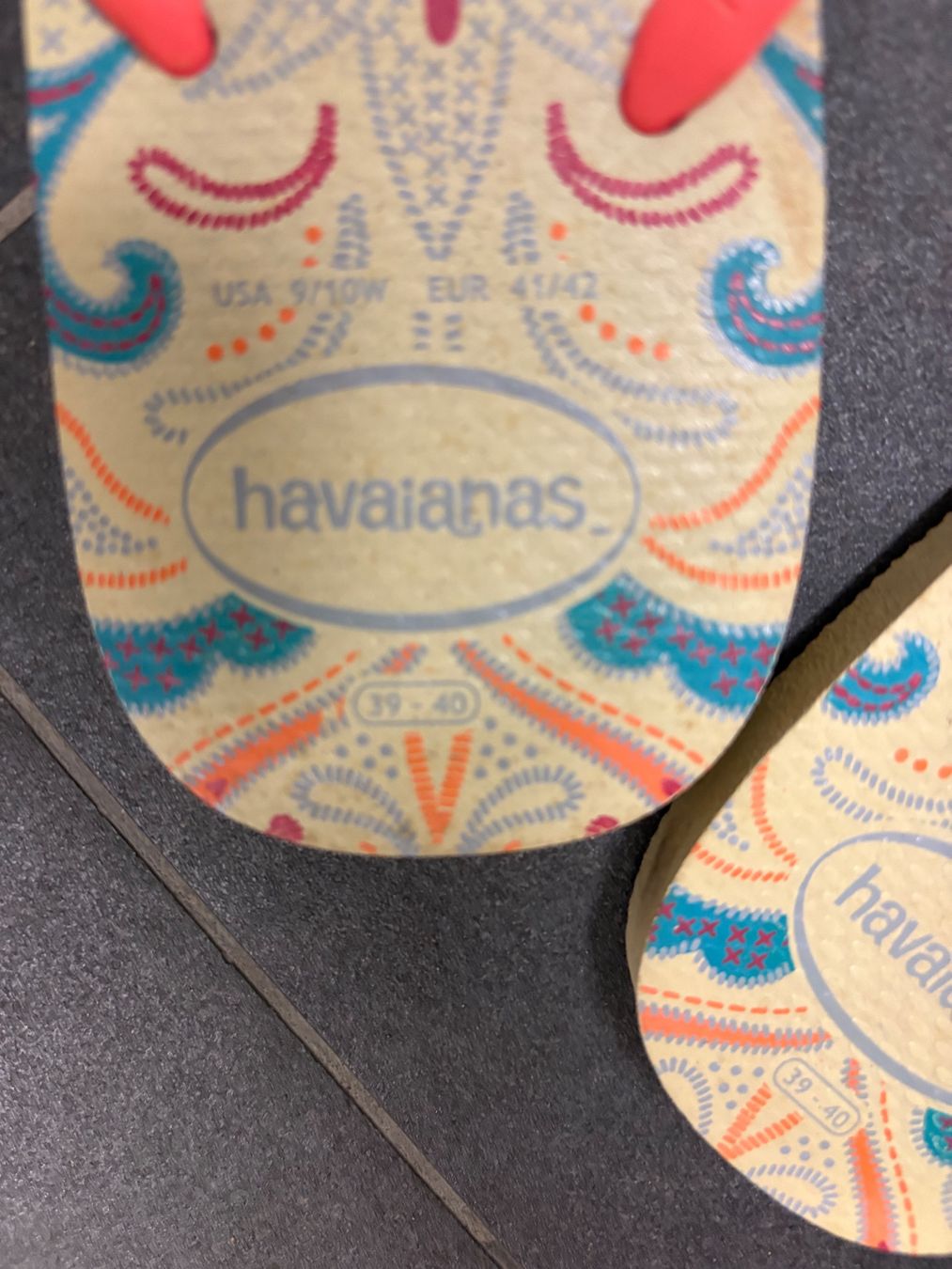 Havaianas Chaussures femmes: Havaianas - Größe 39/ 40 – D'occasion à Basel par SAF 1