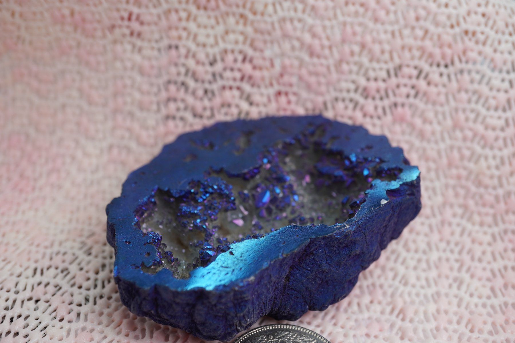 Minerali & Pietre curative: Calcit  Geode   Blau Eingefärbt  Irisierend  7cm – Nuovo e nell'imballaggio originale da Eschenbach venduto da Fengg 3