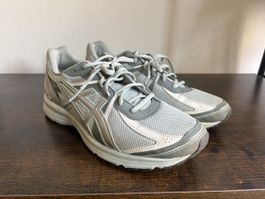 Asics Schuhe grau/grün Grösse 44 guter Zustand