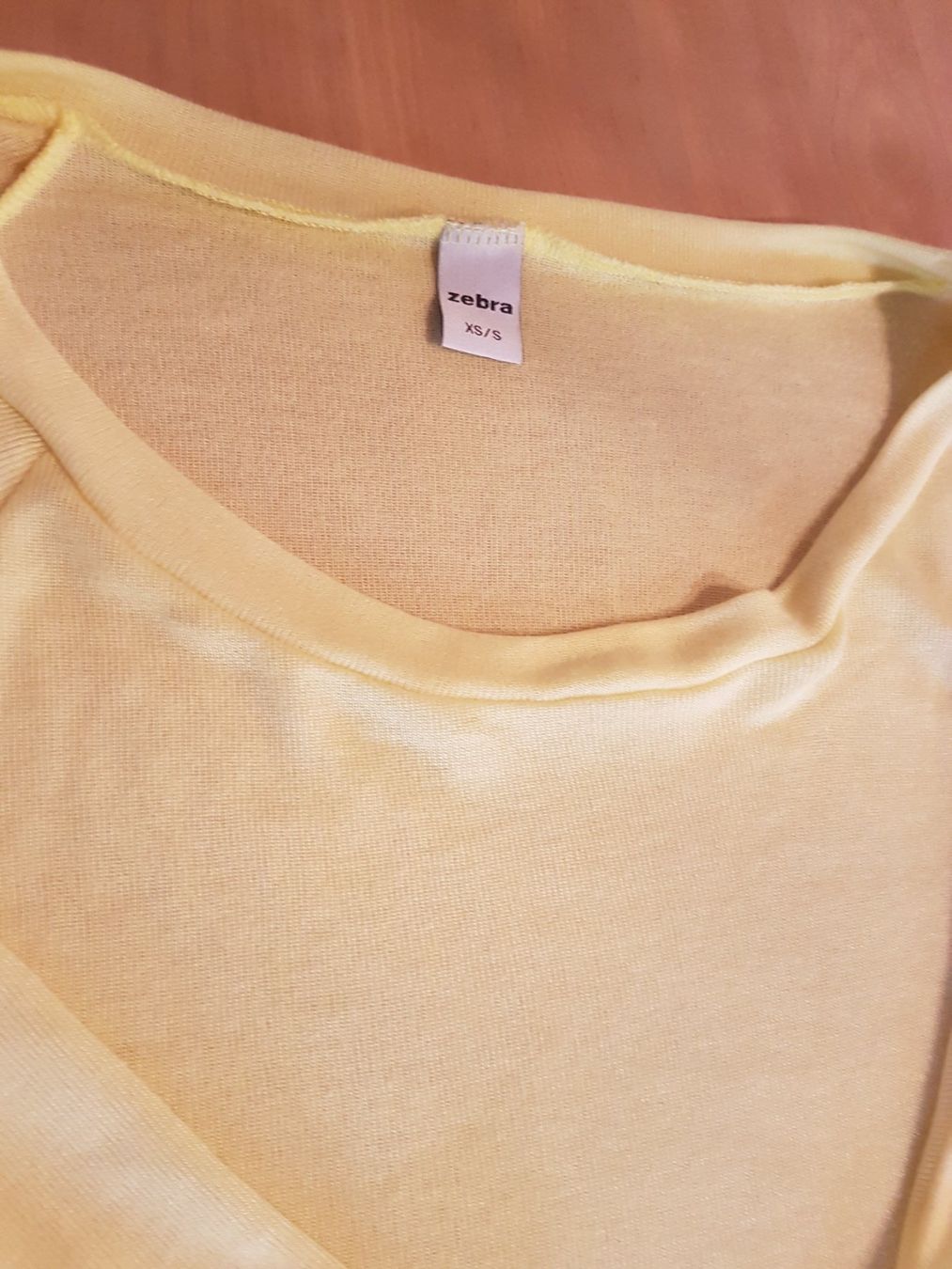 Zebra Maglioni & Felpe: Pull oversize jaune vif S-M marque Zebra – Usato da Villiers venduto da san_jn5w 3