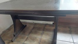 Ausziehbarer Esstisch massiv Holz/6-10Personen