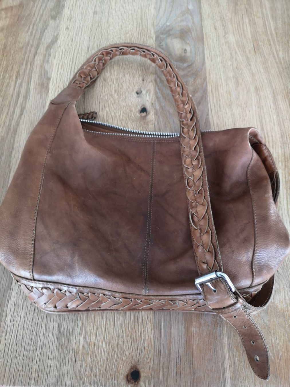 Borse da donna: Nika Echtledertasche, wenig gebraucht – Usato da Frasnacht venduto da Kumali0