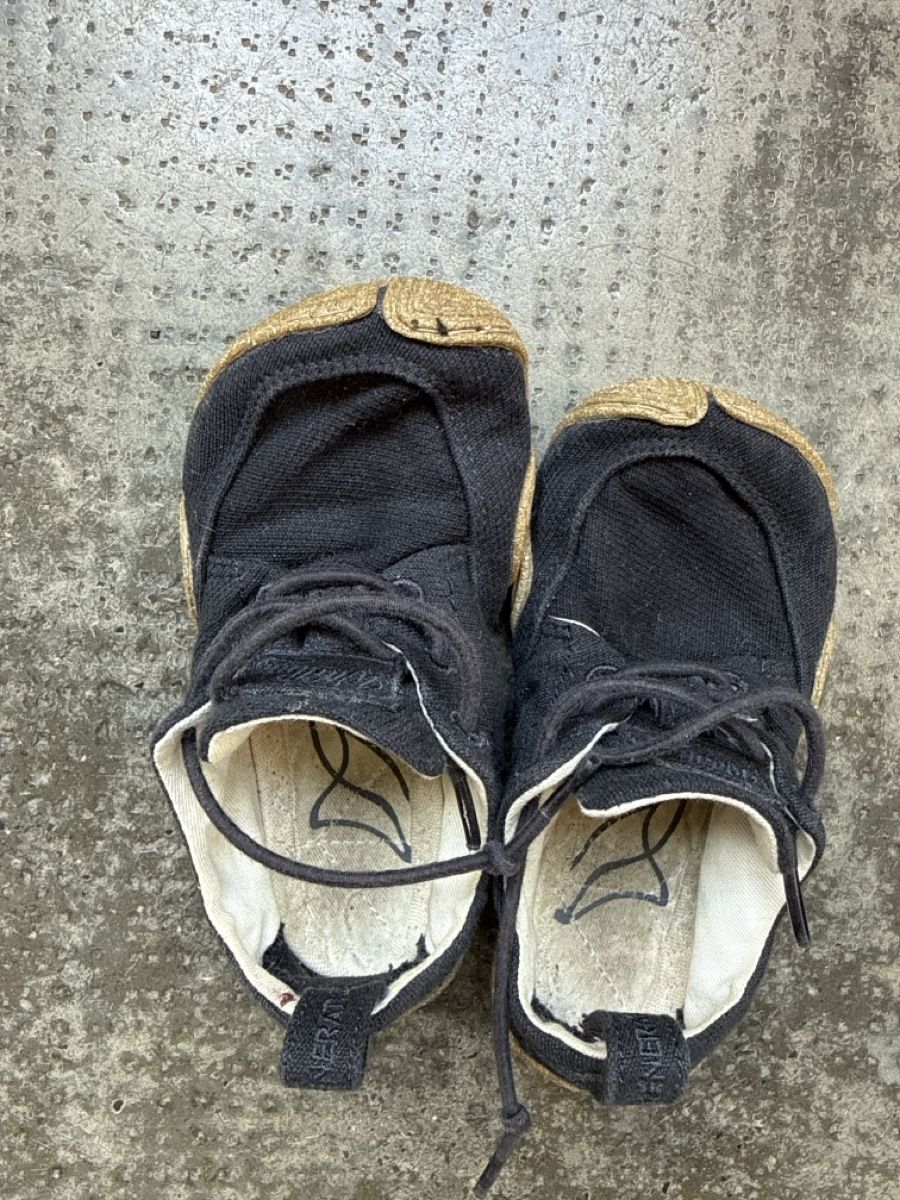 Wildling Scarpe da uomo: Biete Wildling Barfuss Schuhe, Grösse 24. – Nuovo (secondo la descrizione) da Basel venduto da vita108 4