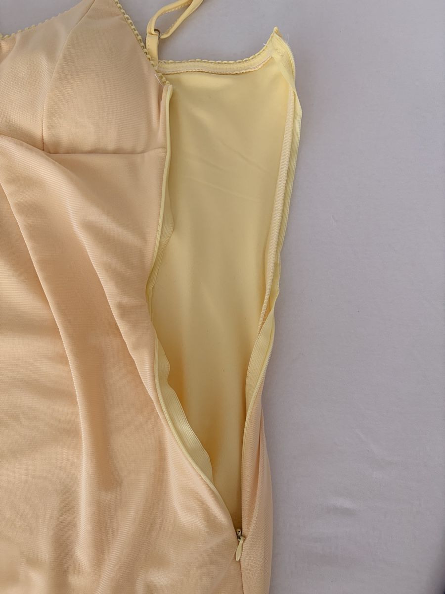 Vestiti: Sommerkleid butteryellow – Nuovo (secondo la descrizione) da sursee venduto da nin_pk7y 2