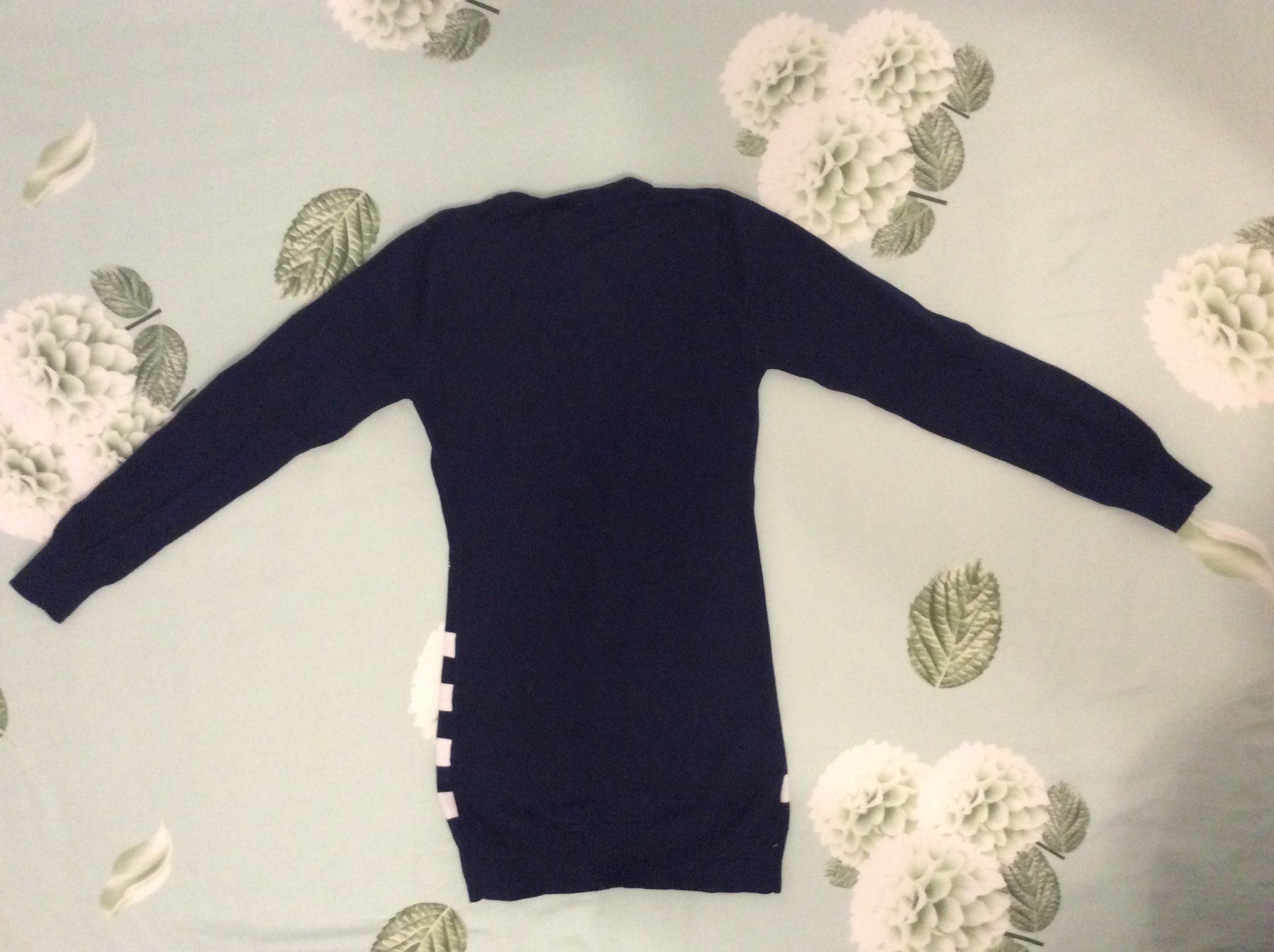 Pullover & Sweatshirts: Pullover Grösse 122 – Gebraucht aus Riehen von apo_n7lm 1
