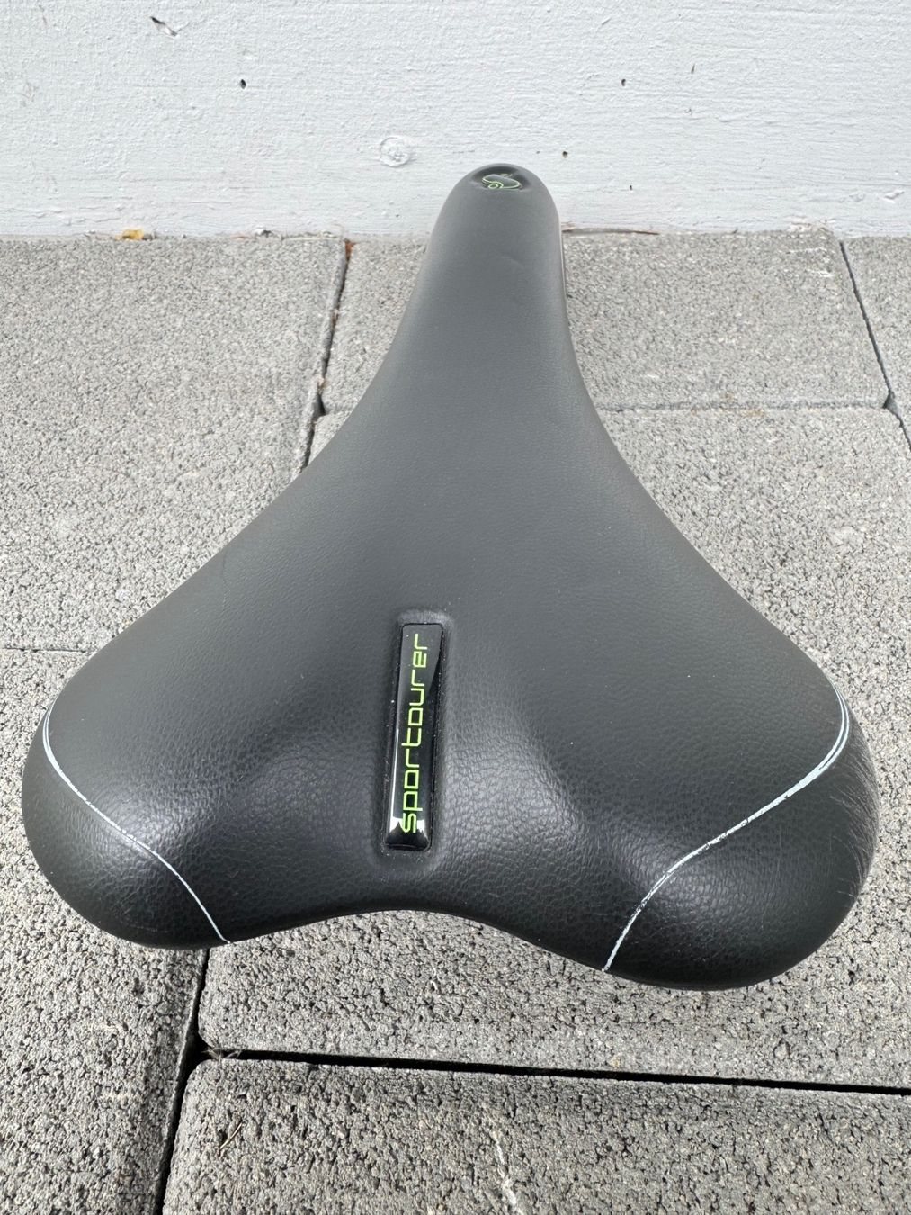 Ersatzteile: Selle de vélo Sportourer – Gebraucht aus St-Gingolph von GoldenKeys 2