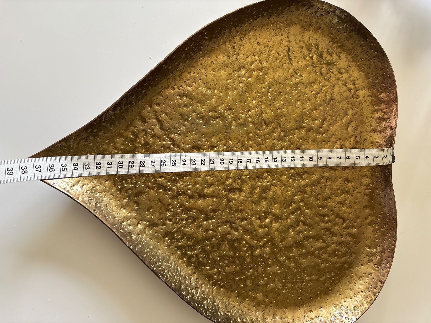 Toutes les décorations: Große Schale Tablett Herz goldfarben Neu – D'occasion à Solothurn par See203 2
