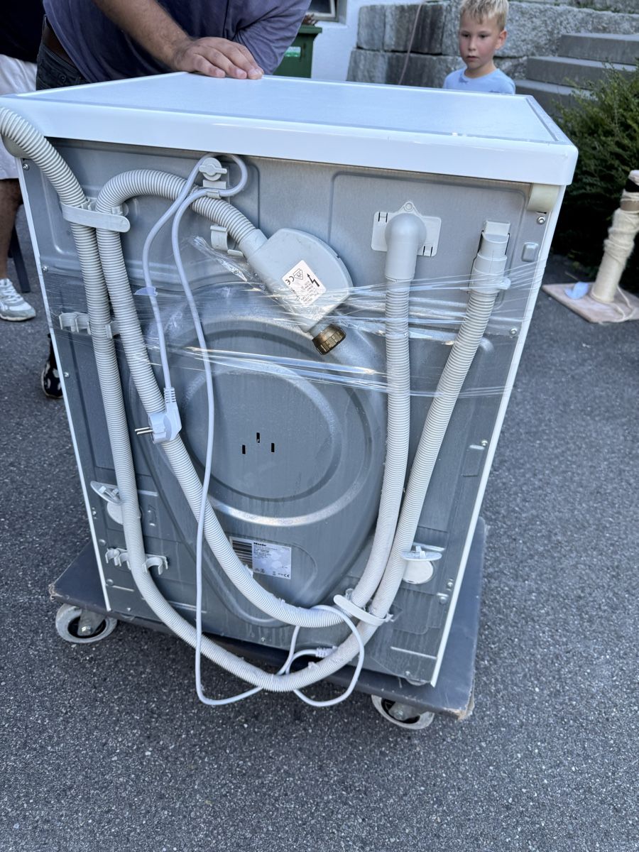 Miele Waschmaschinen: Miele Waschmaschiene – Gebraucht aus Kreuzlingen von eli_qm8d 1