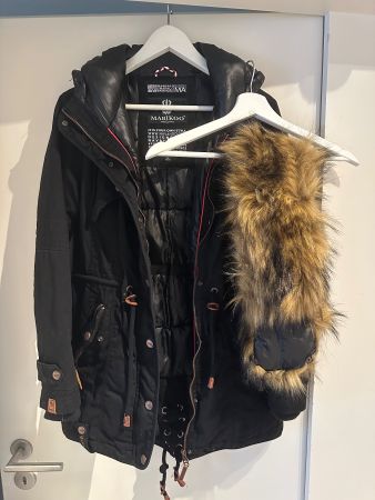 Marikoo Winter Jacke, Schwarz, Top Zustand, Grösse M