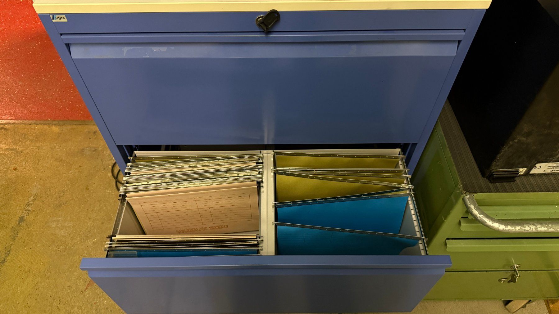 Lista Armadi: Aktenschrank – Usato da Hauptwil venduto da aromashop