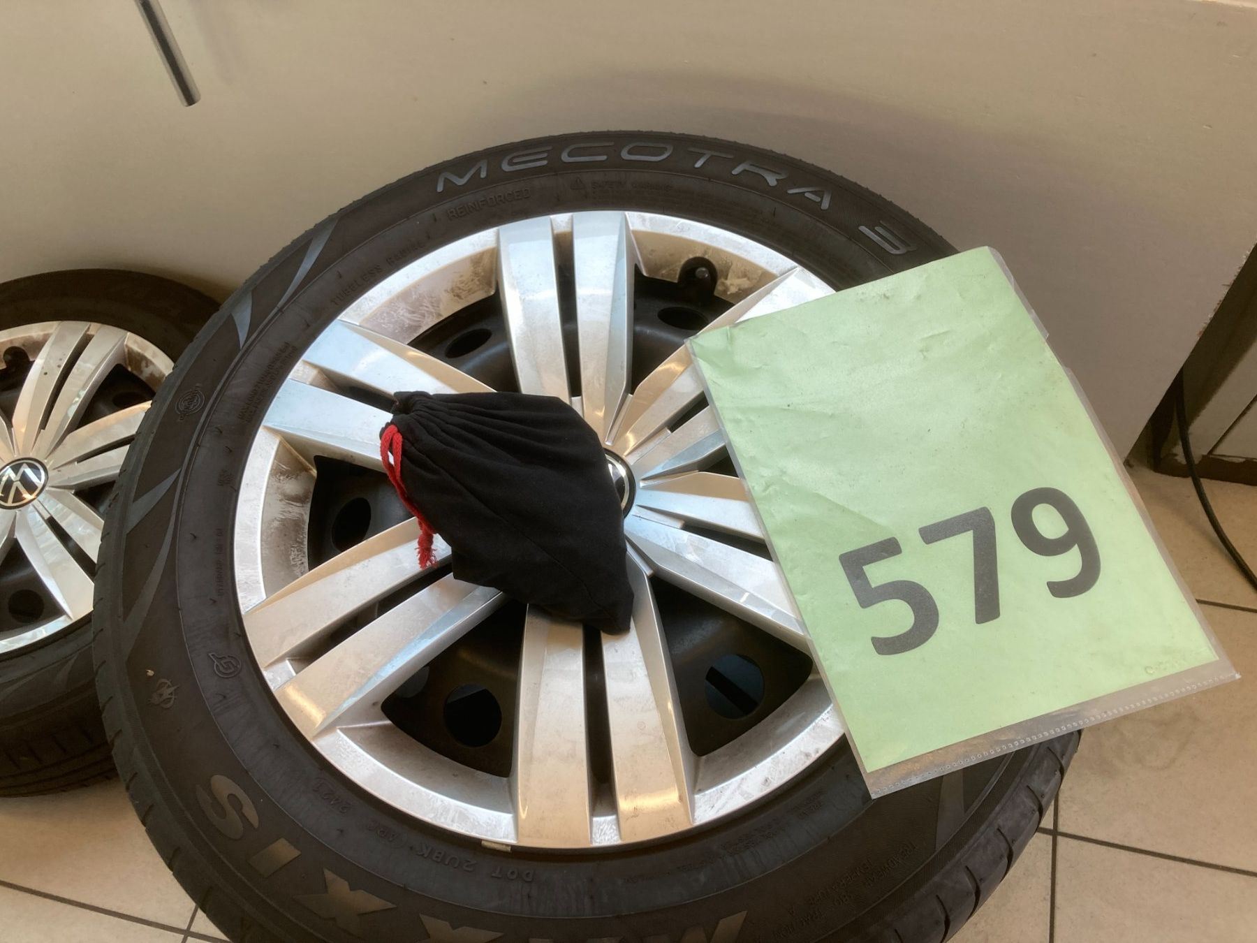 Volkswagen Pneumatici & Ruote complete: VW Caddy Sommerräder 205/60R16 – Usato da Cham venduto da WB2223 9