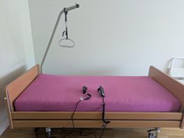 Pflegebett elektrisch "aks-S4"