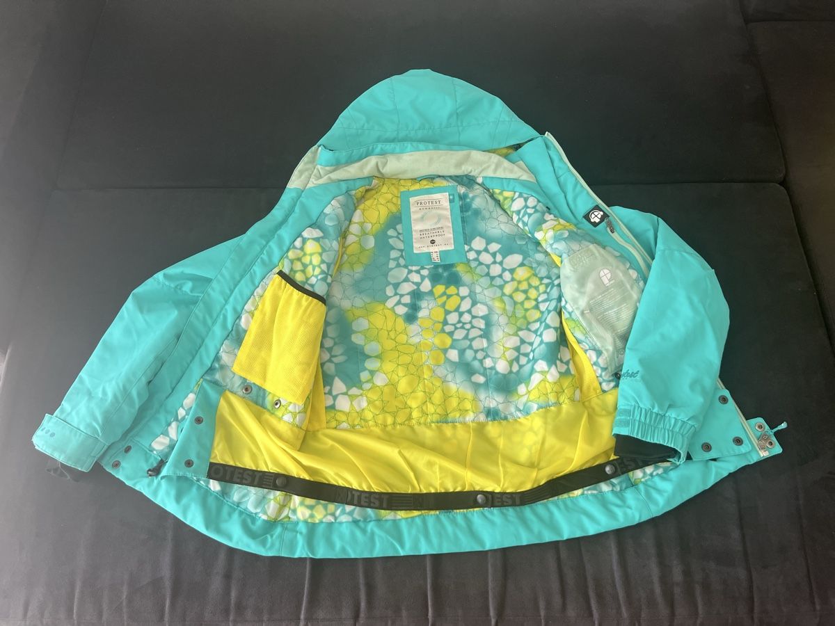 Protest Giacche: Protest Turquoise Ski Jacket. Size S. Great Condition! – Usato da Gümligen venduto da caron__ 5