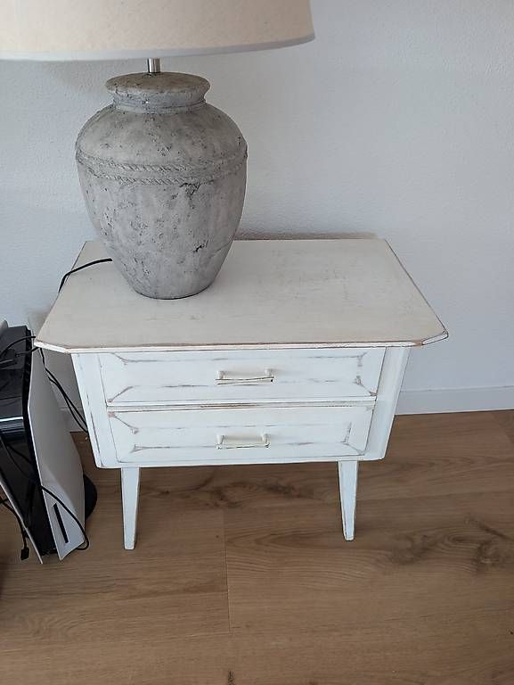 Cassettiere: Unikat Beistellmöbeli oder Nachttischli – Usato da Oberkirch LU venduto da ladina022 1