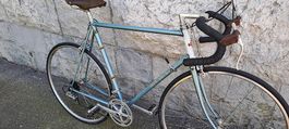 Joli vélo de course genevois Jean Brun 