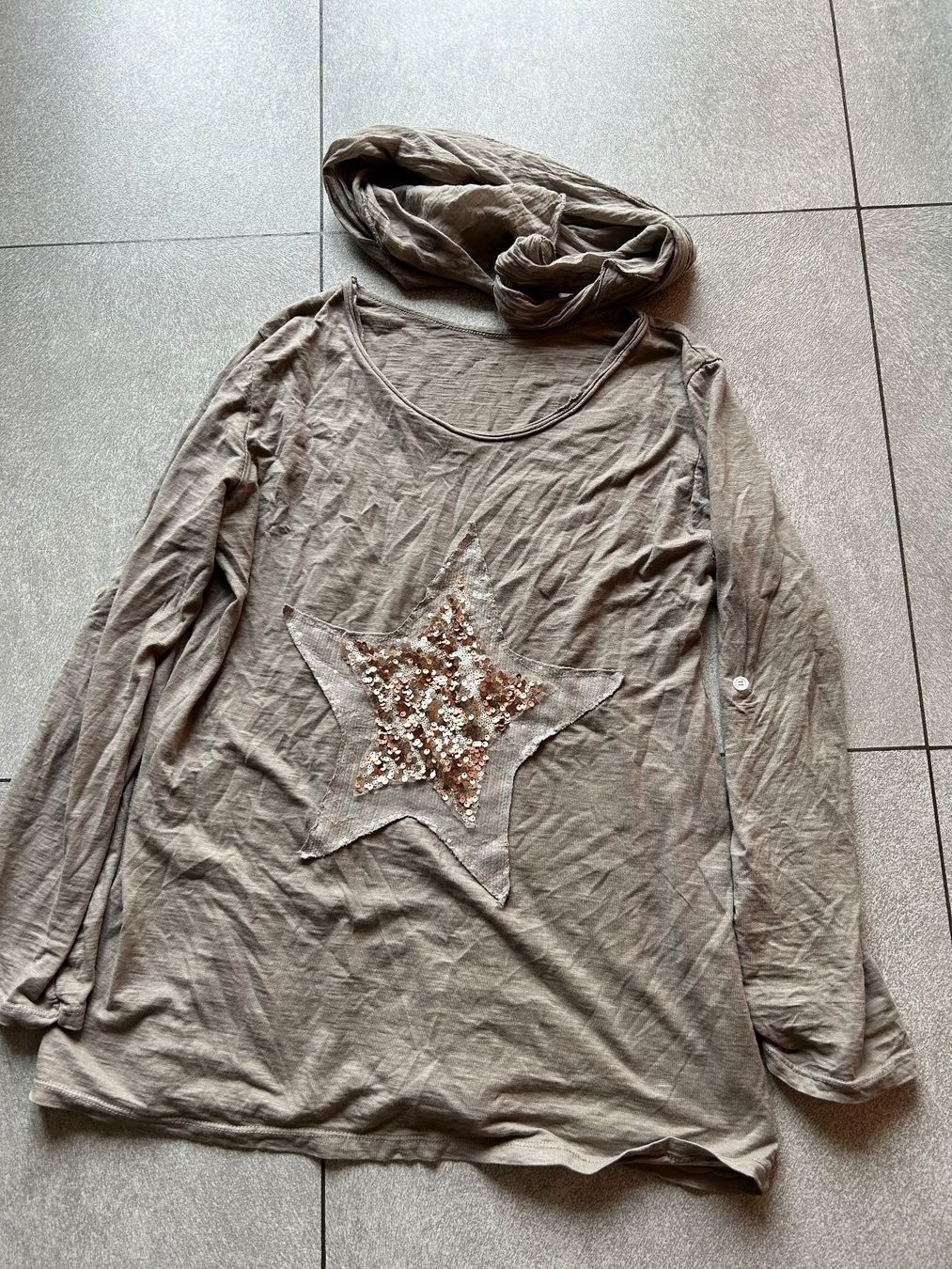T-shirt: Shirt langarm étoile avec écharpe GR. M – Nuovo (secondo la descrizione) da Arbedo venduto da nadia1973 1