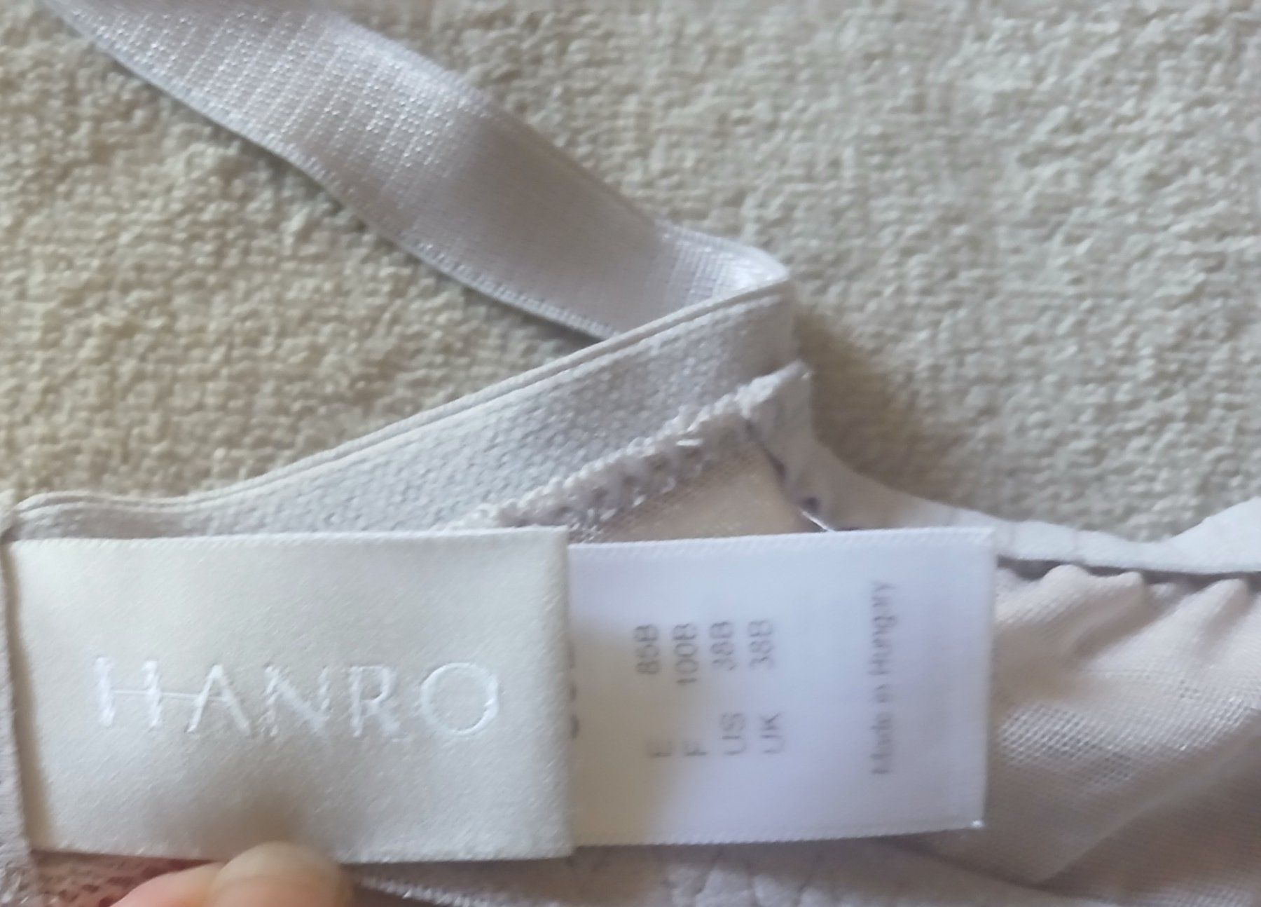 Hanro Altra biancheria intima: HANRO SPITZE BÜGEL BH 85 B BEIGE – Usato da Villa Luganese venduto da luxlady 5