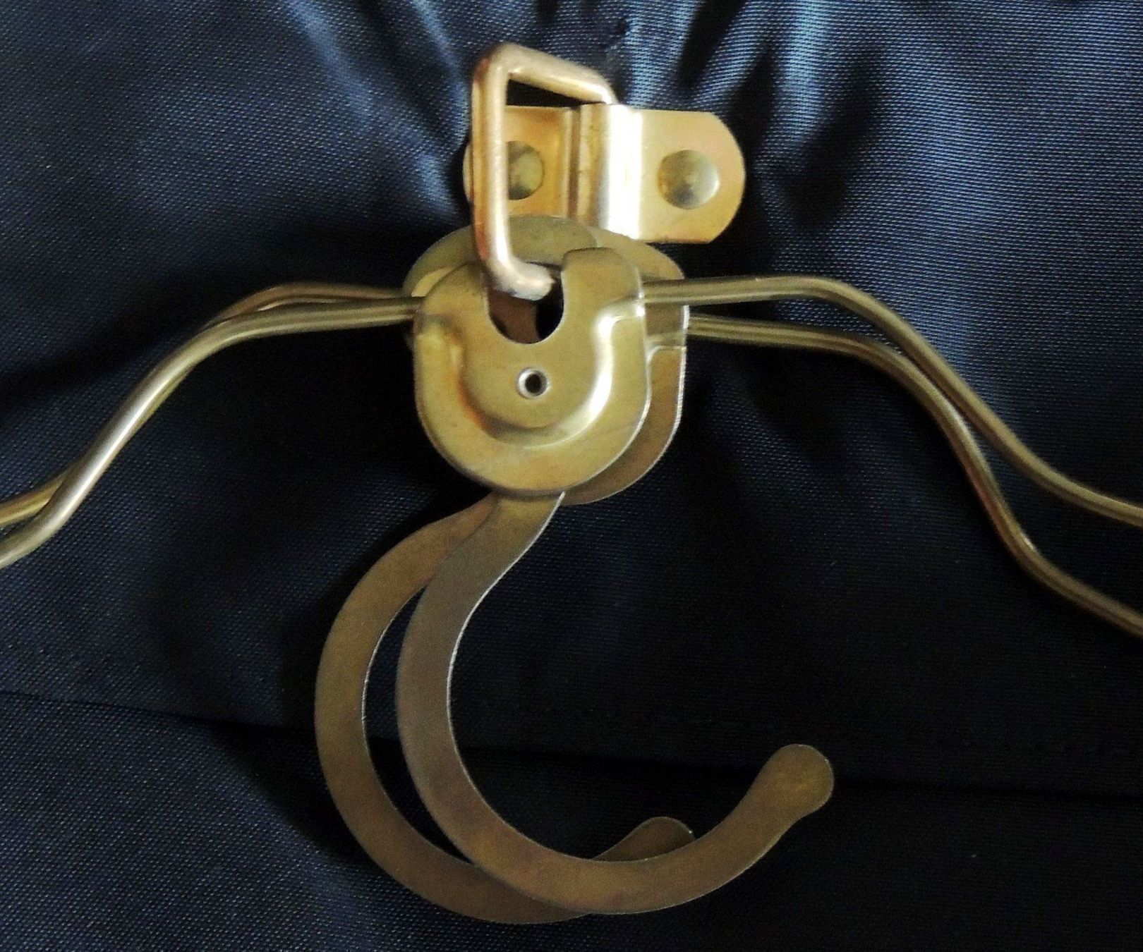 Reisekoffer: Vintage Lark Carry-on Kleider-Bag – Gebraucht aus Bürglen von holarctic 5
