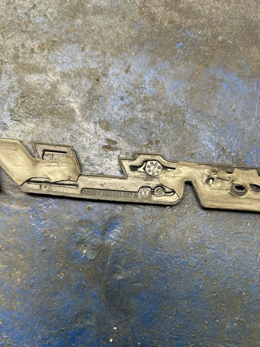 Volkswagen Alle Autoersatzteile: Monogramme VW Passat B4  VR6 – Gebraucht aus Muraz (Collombey) von Wolfdog1978 1