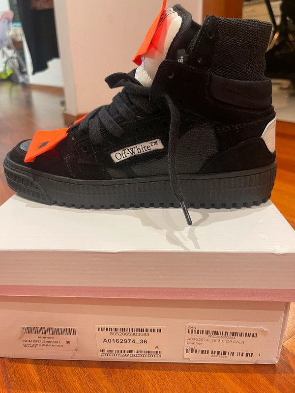 Off-White Scarpe da donna: Off white off court sneakers 36 37 – Nuovo (secondo la descrizione) da Kilchberg ZH venduto da cruella 3