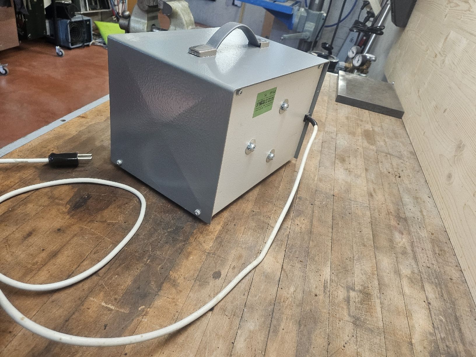 Misurare: Regel-Trenn-Transformator MÜTER RTT3 675 Watt  – Usato da Küsnacht ZH venduto da beo_l7yf 1