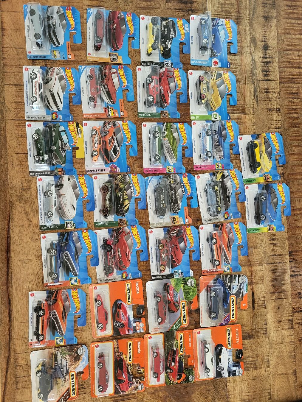 Hot Wheels Voitures modèles: Hot Wheels & Matchbox Sammlung  Neu Ovp – Neuf avec emballage d'origine à Jona par mjo_f5t2 1