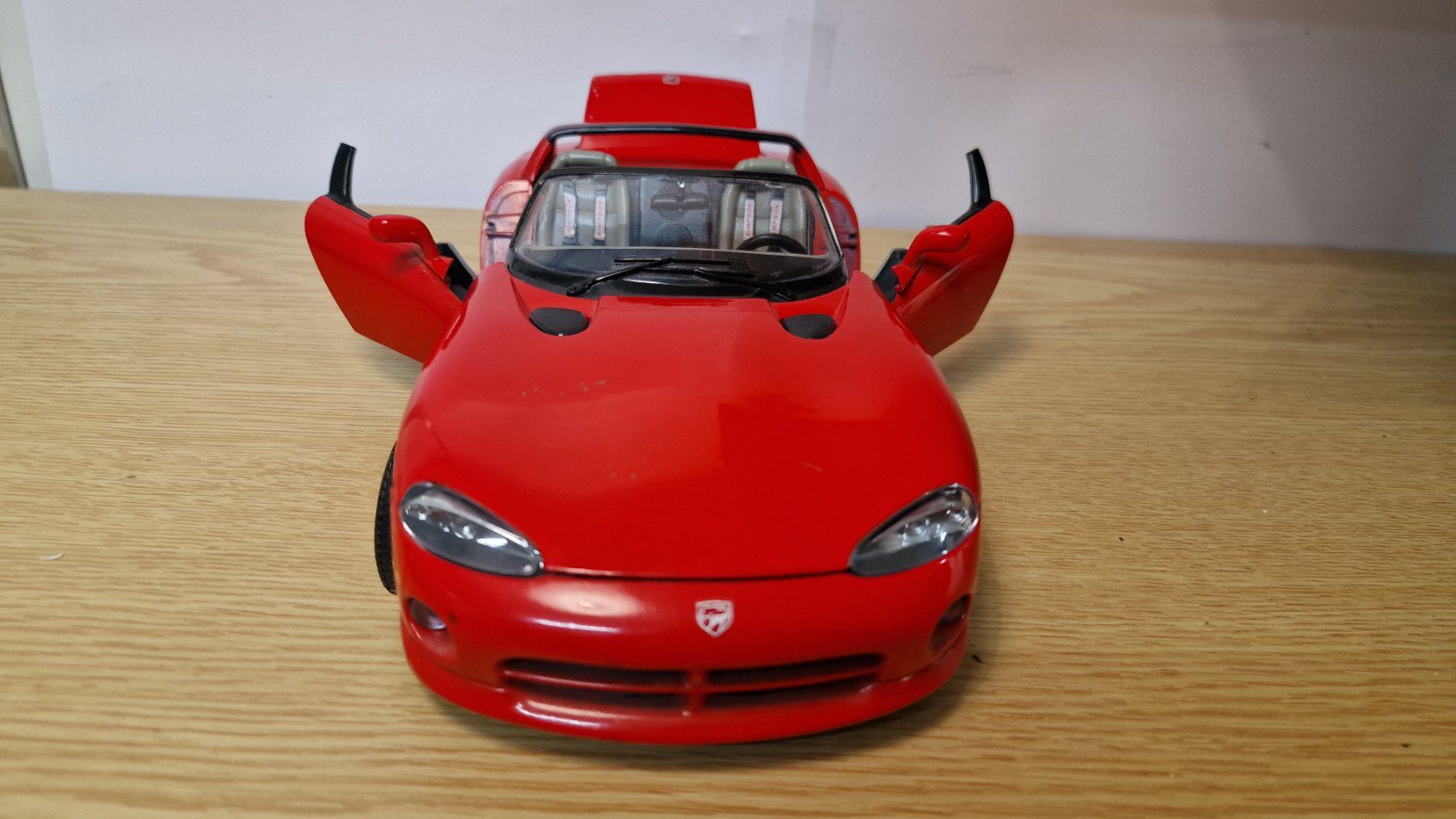 Bburago Modellini d'auto: Modellauto, Viper RT/10, 1/18, rot – Usato da Weisslingen venduto da and-lo73 3
