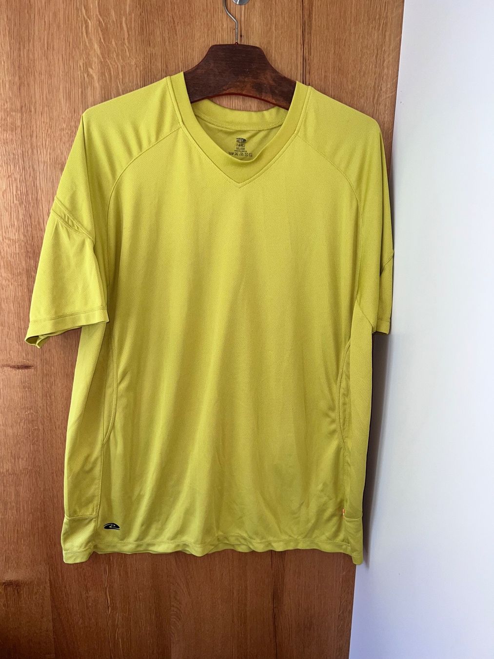 T-shirt: SPORT SHIRT XXL – Usato da Dornach venduto da samuti