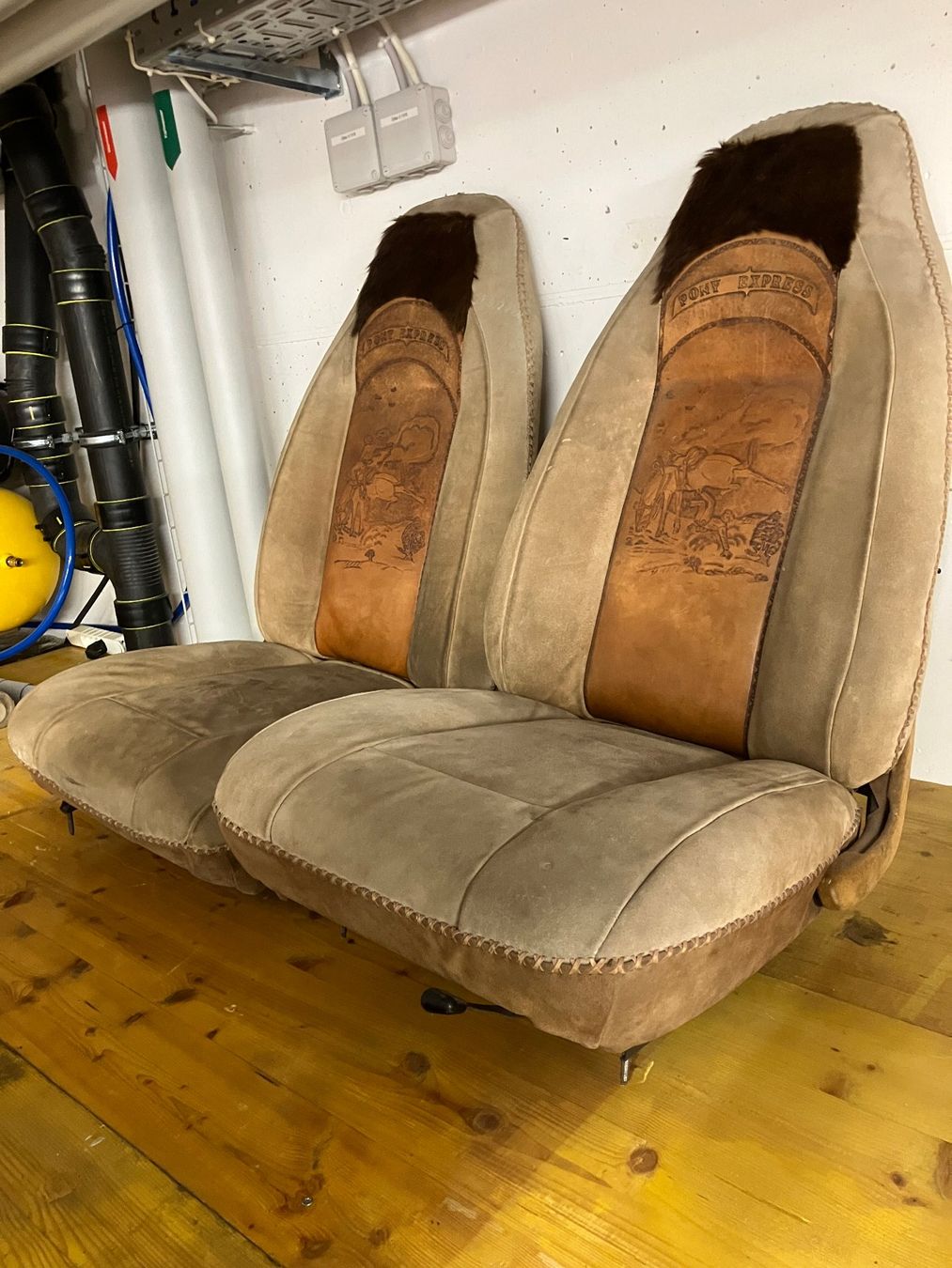 Tabourets: Autositz / Barhocker Western Style – D'occasion à Steinhausen par 351bb 1