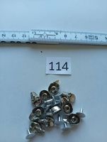 Totenkopf-Set: Silberne Schädelknöpfe für dein DIY-Projekt!